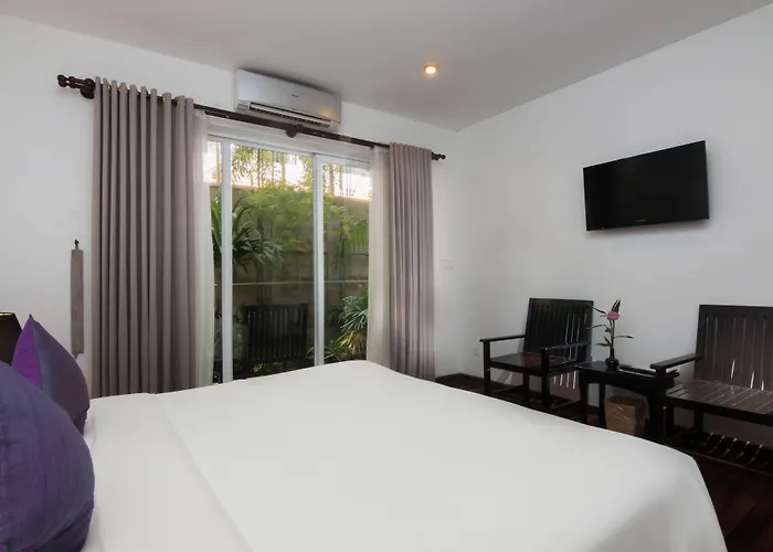 Apsara Centrepole
