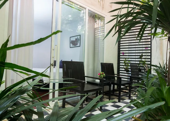 Apsara Centrepole 4*