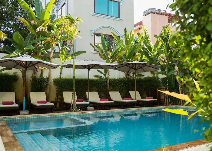 Apsara Centrepole